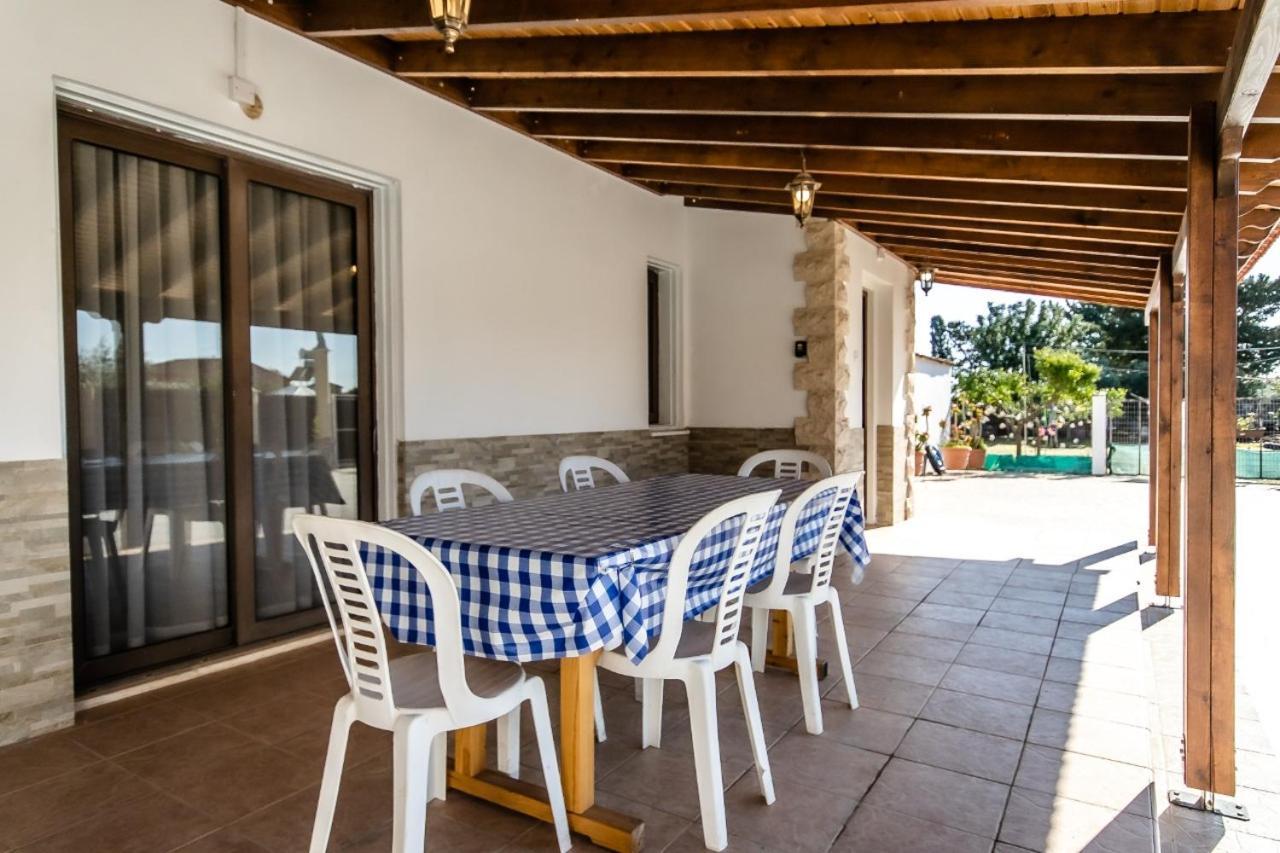 Reel Paradise Villa, Cyprus Larnaca Bagian luar foto