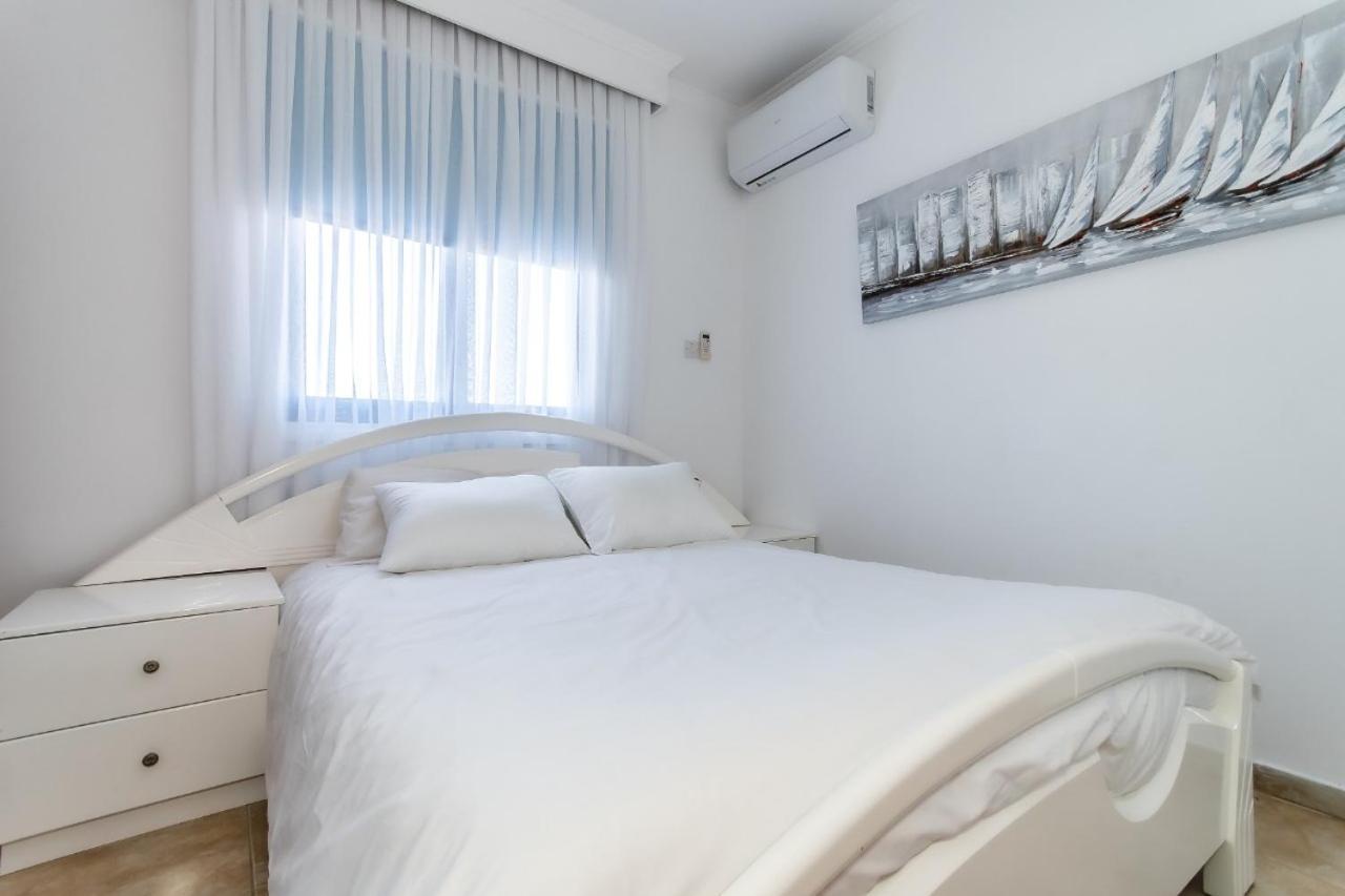 Reel Paradise Villa, Cyprus Larnaca Bagian luar foto